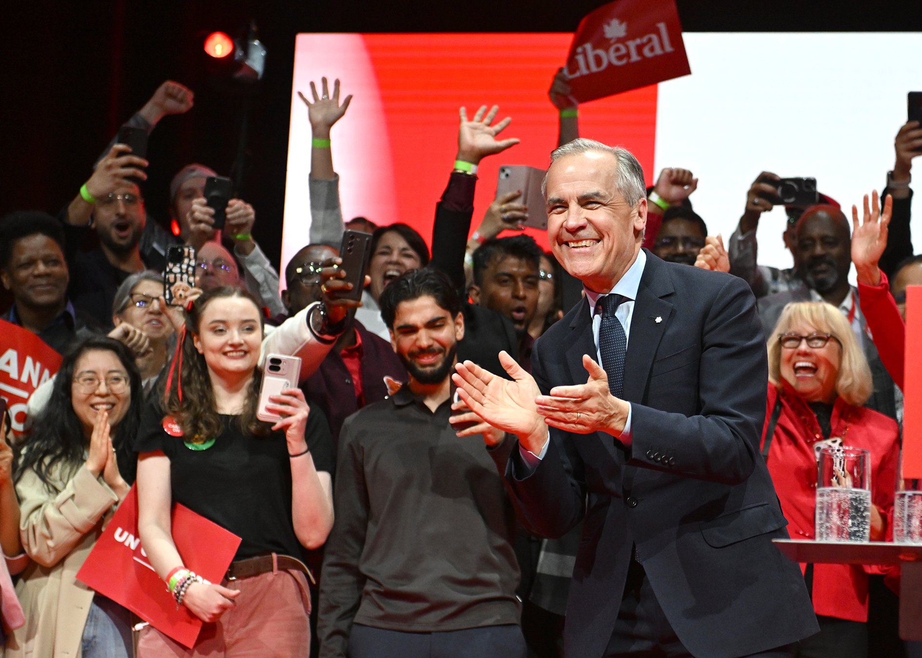 Liberál Mark Carney premiérem. (Ottawa, 28. dubna 2025)