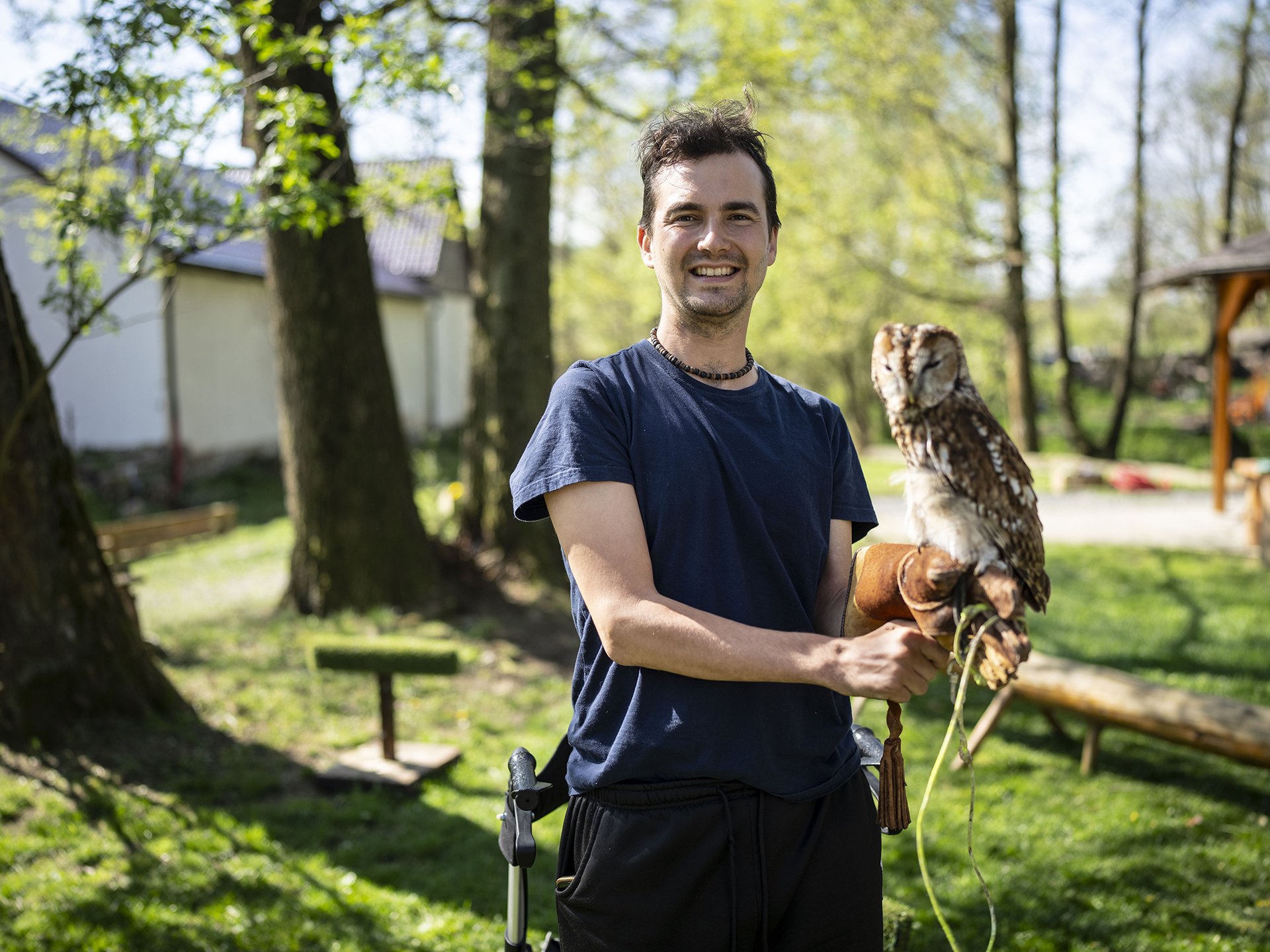Člověk má potřebu něco dělat, ne jenom sedět a čekat. (Jan Karafiát)