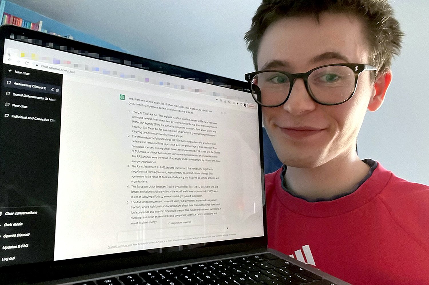 Můj návrh méně pochlebujícího chatbota samozřejmě neznamená, že by vám měl sdělit, jak je vaše báseň hrozná...