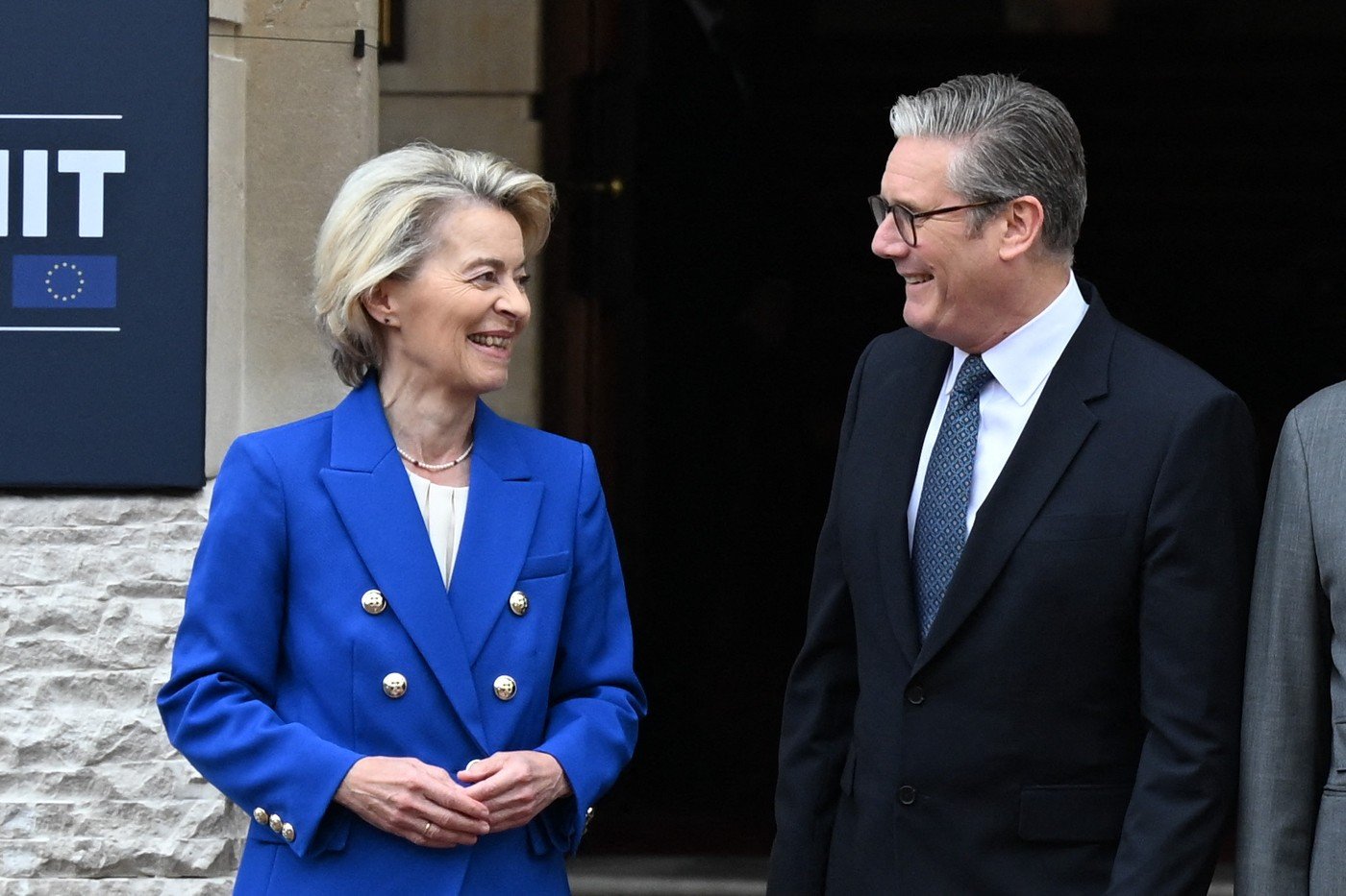 Zase spolu? (Ursula von der Leyen a Keir Starmer)