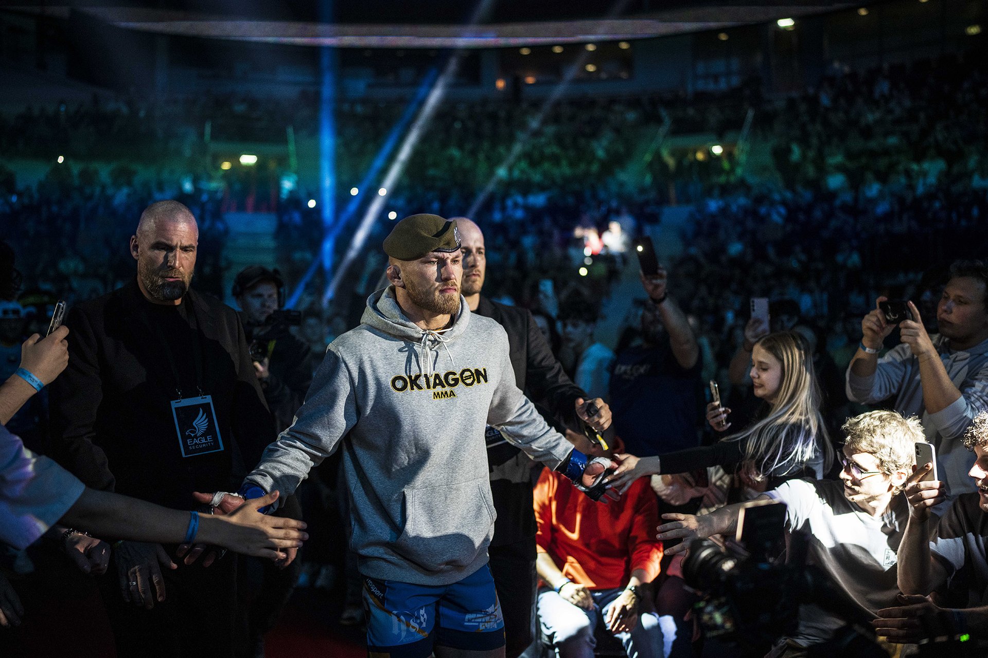 Mezi vojáky má MMA řadu fanoušků (Dominik Humburger, vítěz hlavního souboje v Karlových Varech).