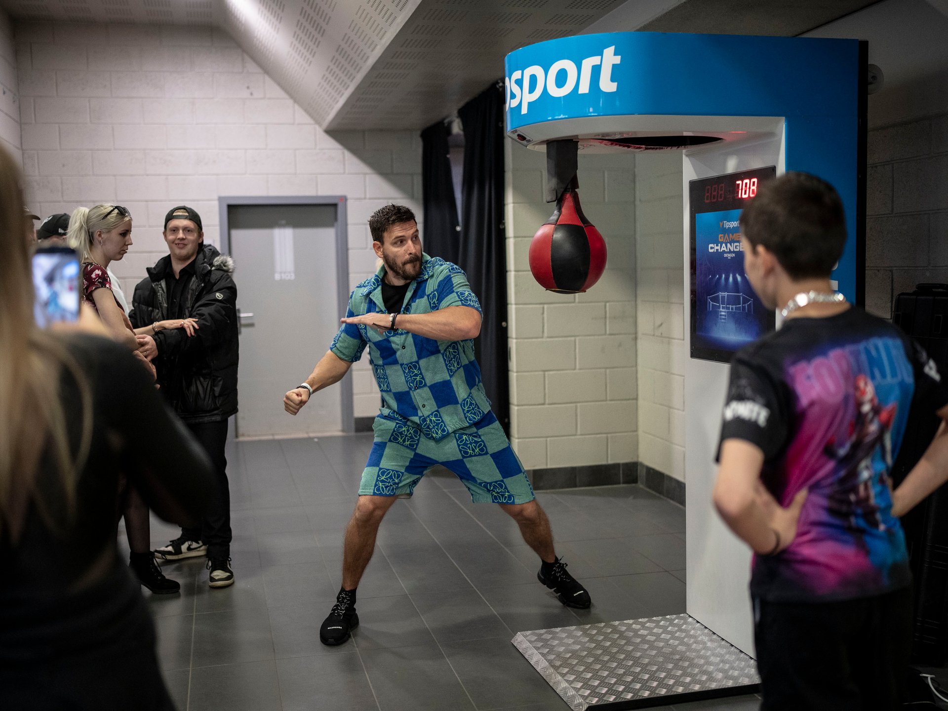 Oktagon, MMA