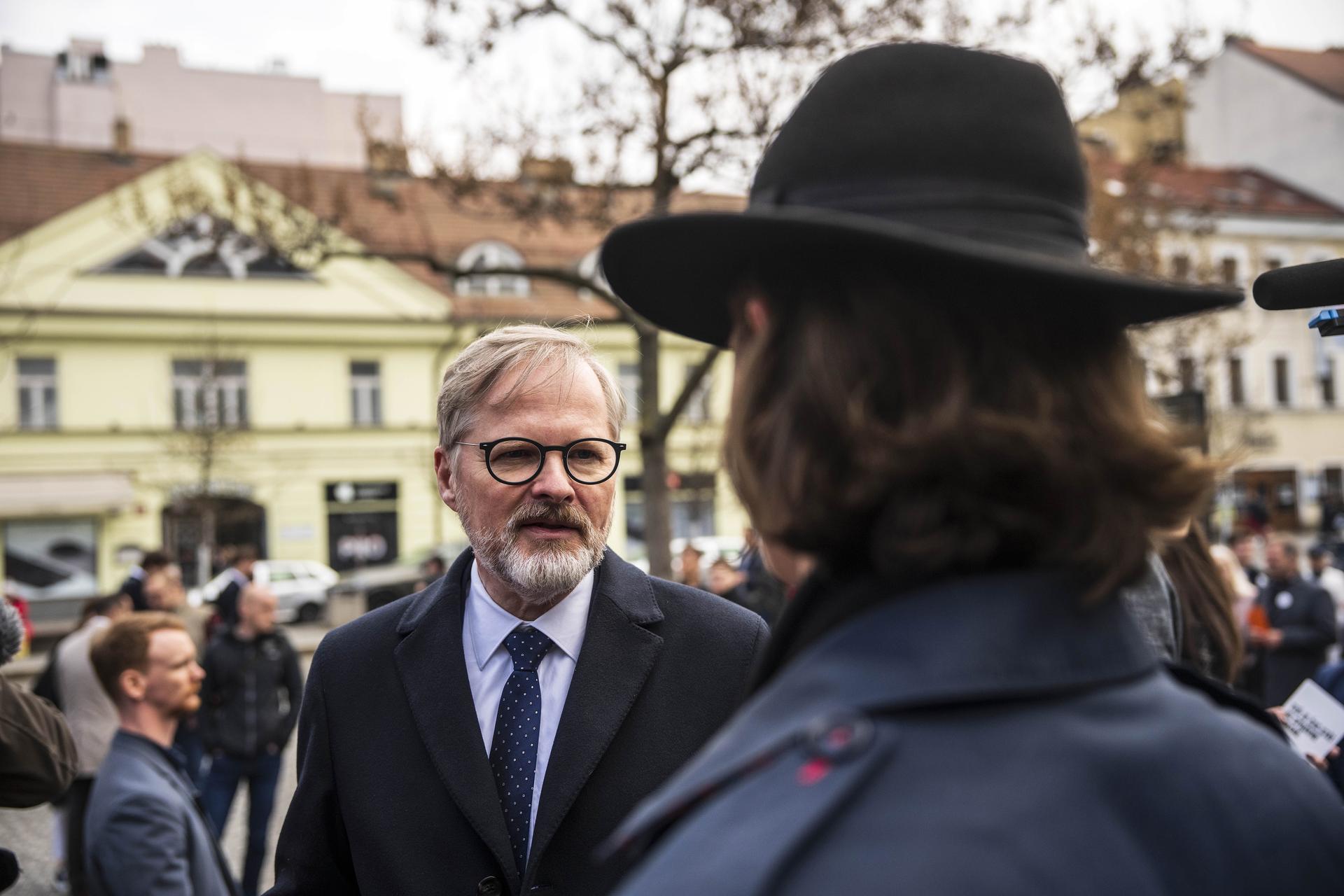 Letos to tam můžete poslat i poštou, pokud žijete v zahraničí. (Předseda vlády Petr Fiala na zahájení kampaně Spolu)