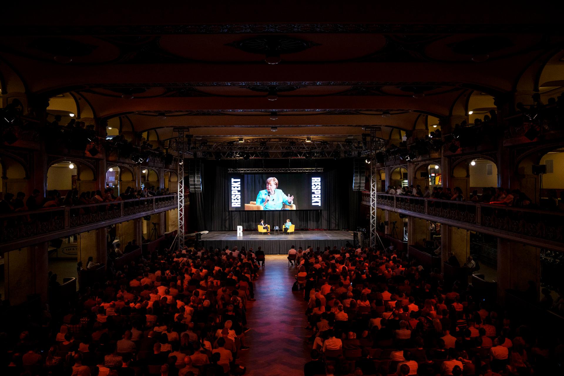 Angela Merkel, Lucerna, 2025