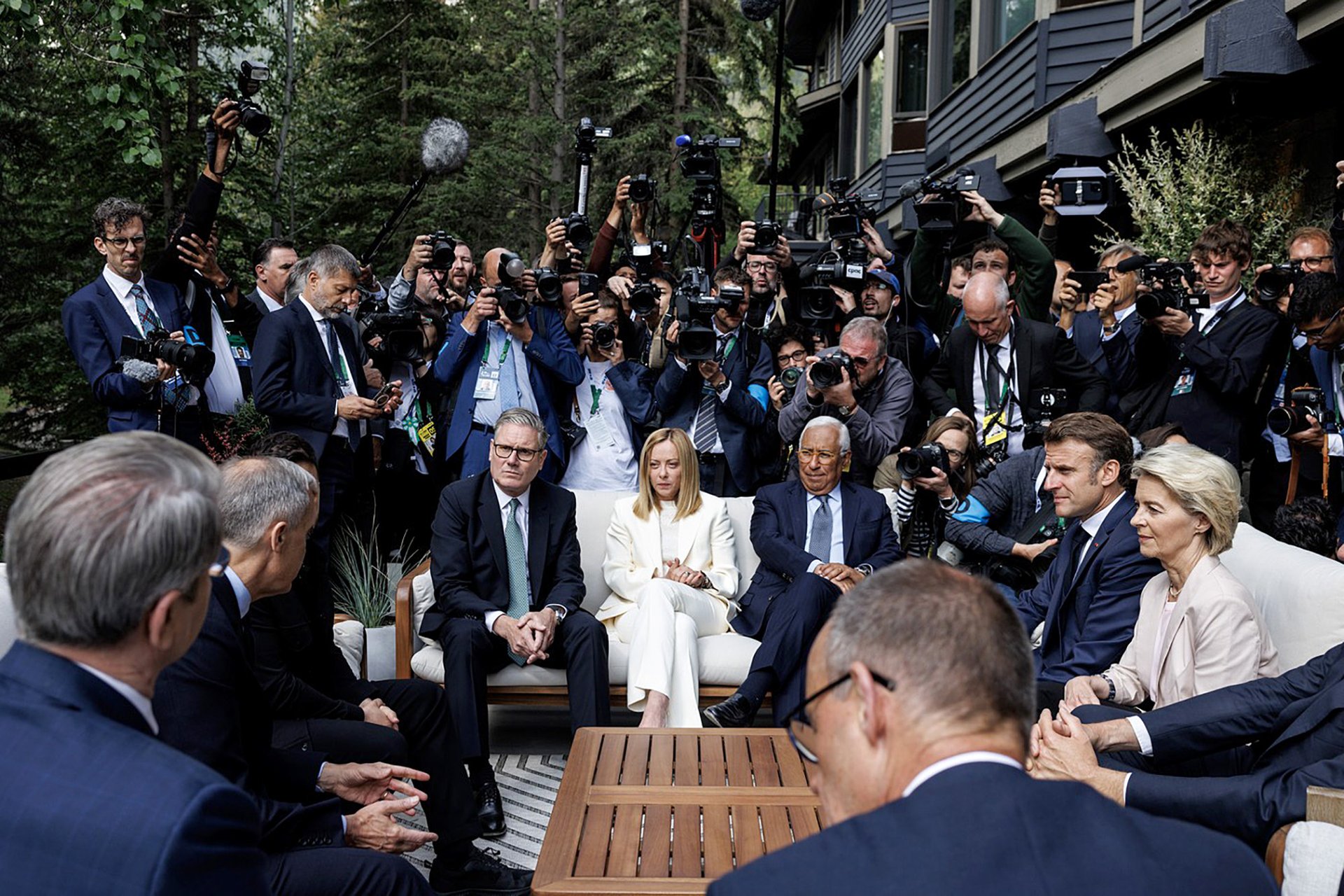 Budeme s USA volně obchodovat, nebo si navzájem zvyšovat cla? (Zástupci Evropy na summitu G7 v Kanadě)