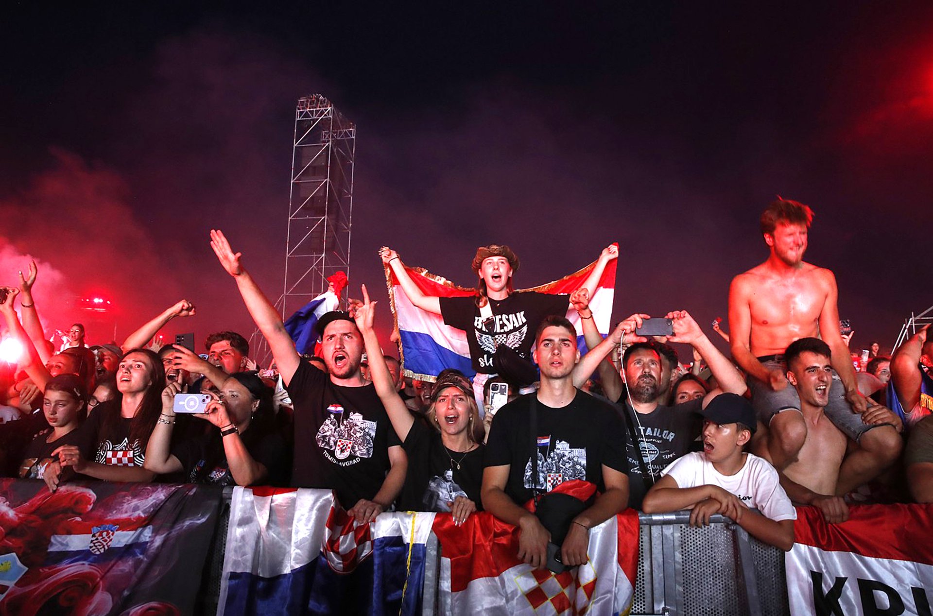 Koncert Marka Perkoviće v Záhřebu