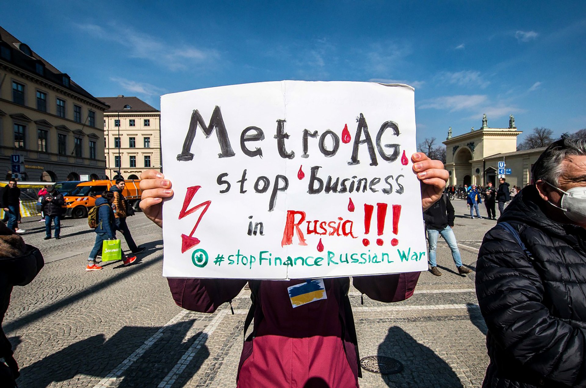 Mnichovský protest proti podnikání Metro AG v Rusku 