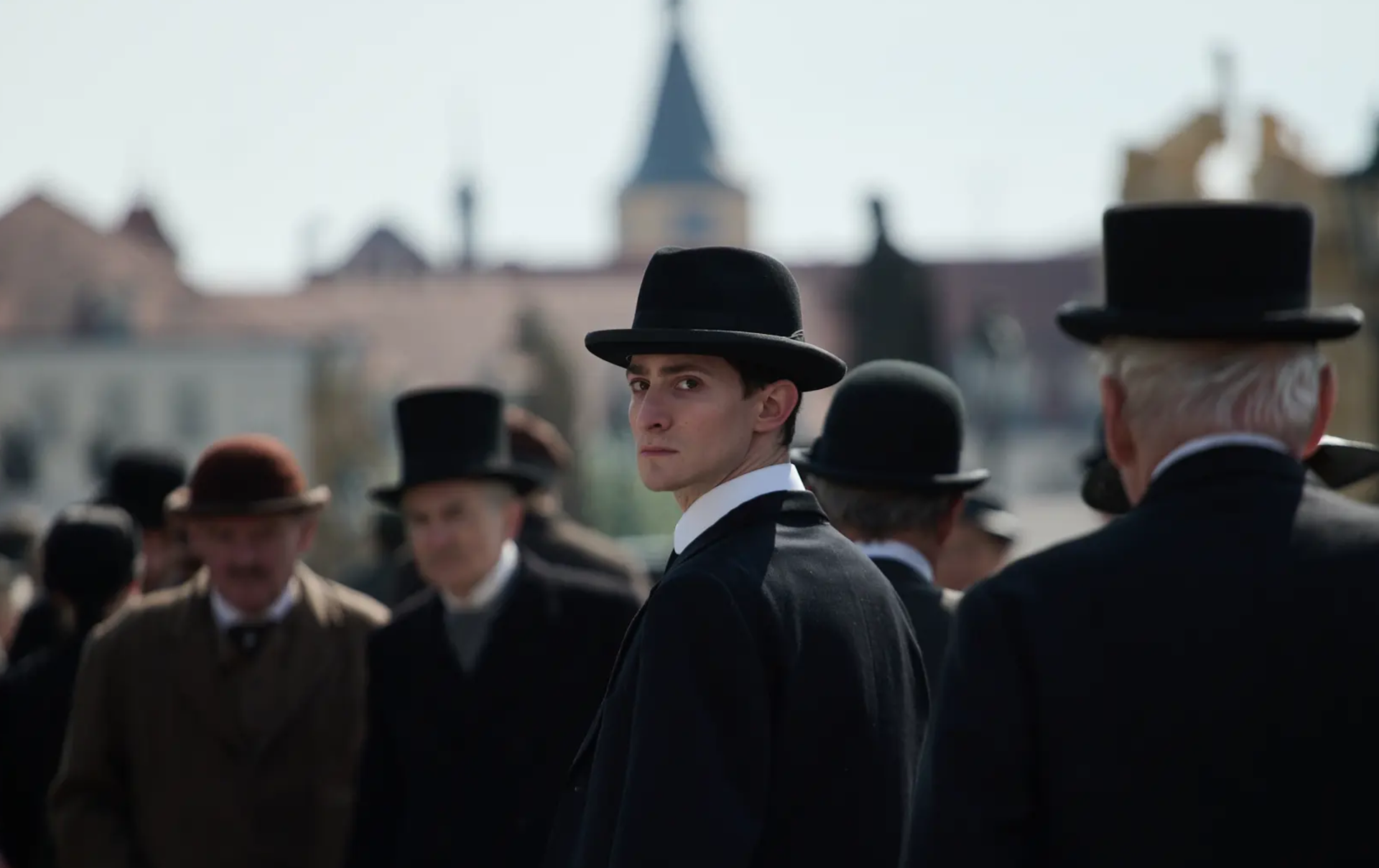 Německý herec Idan Weiss se ve své první velké filmové roli zabydlel v Kafkovi přesvědčivě 