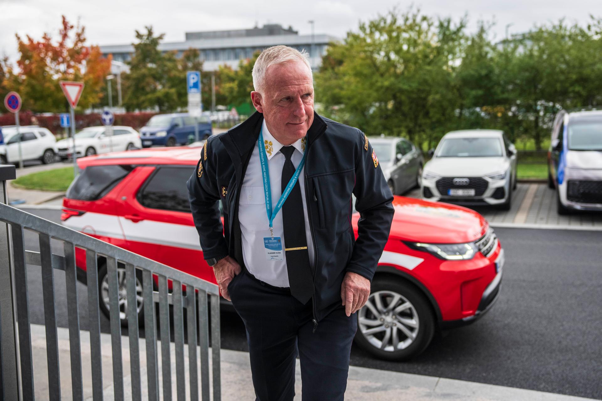 Povolební vyjednávání, Vladimír Vlček, generální ředitel Hasičského záchranného sboru ČR
