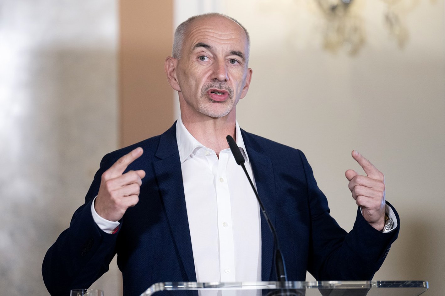 Martin Kuba, hejtman, politik, gesto