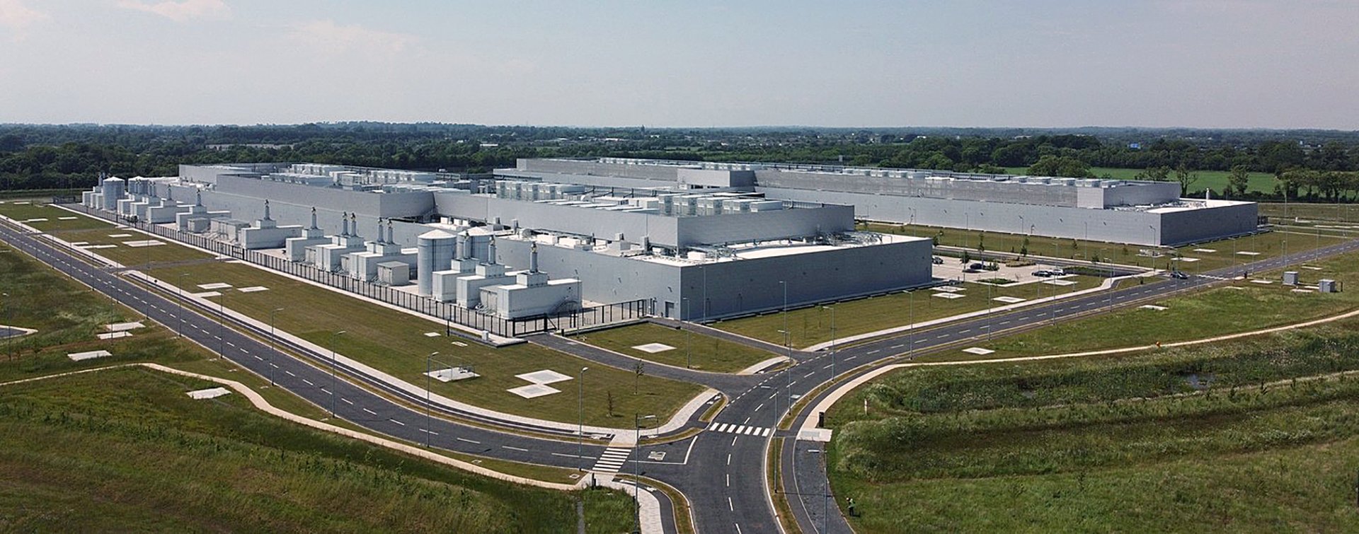 Páteř digitálního světa. (Datové centrum firmy Meta v Irsku)