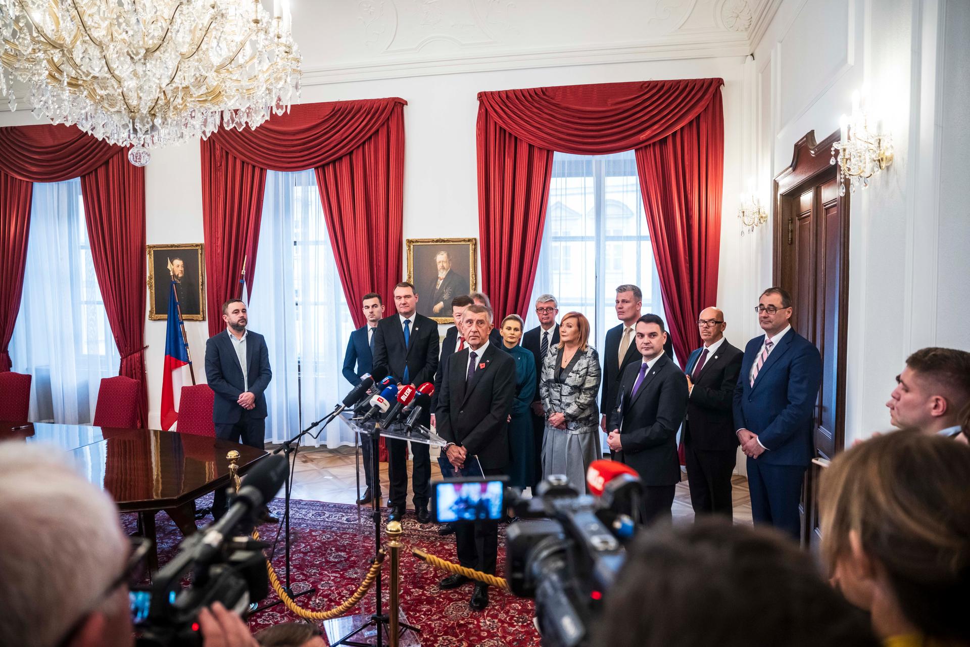 Podpis koaliční smlouvy, 3.11. 2025