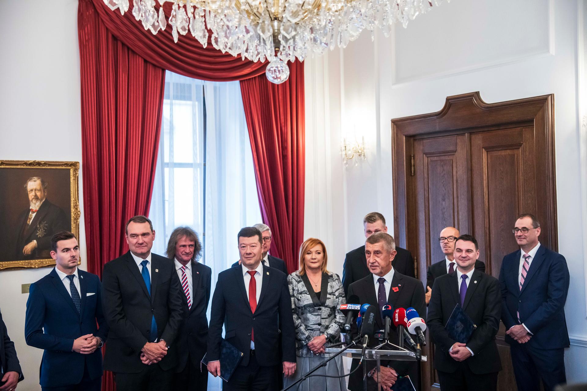 Podpis koaliční smlouvy, 3.11. 2025