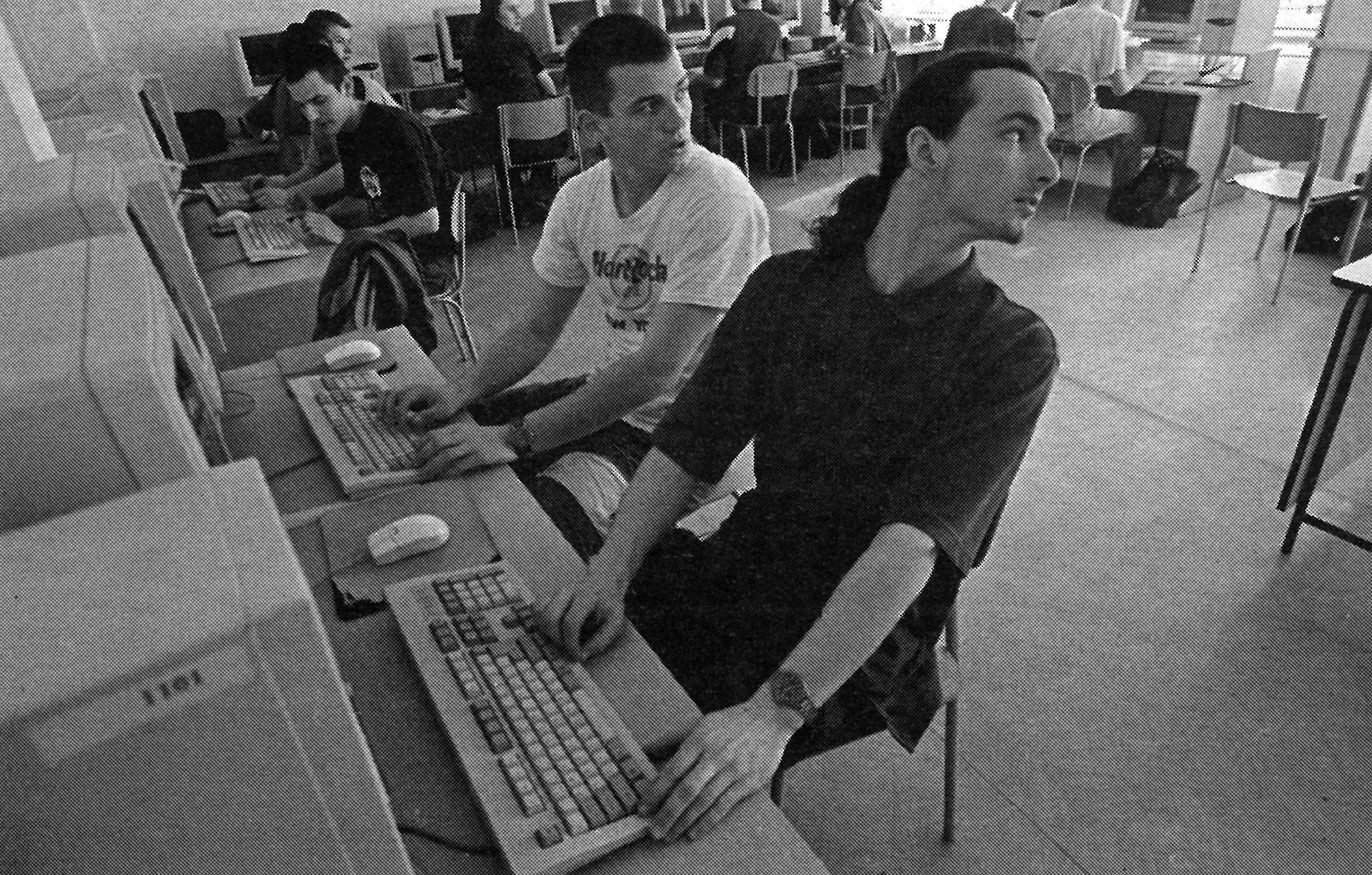 Umějí spoustu věcí a vědí, co chtějí dělat. (Vyšší škola v Českých Budějovicích, 1999)