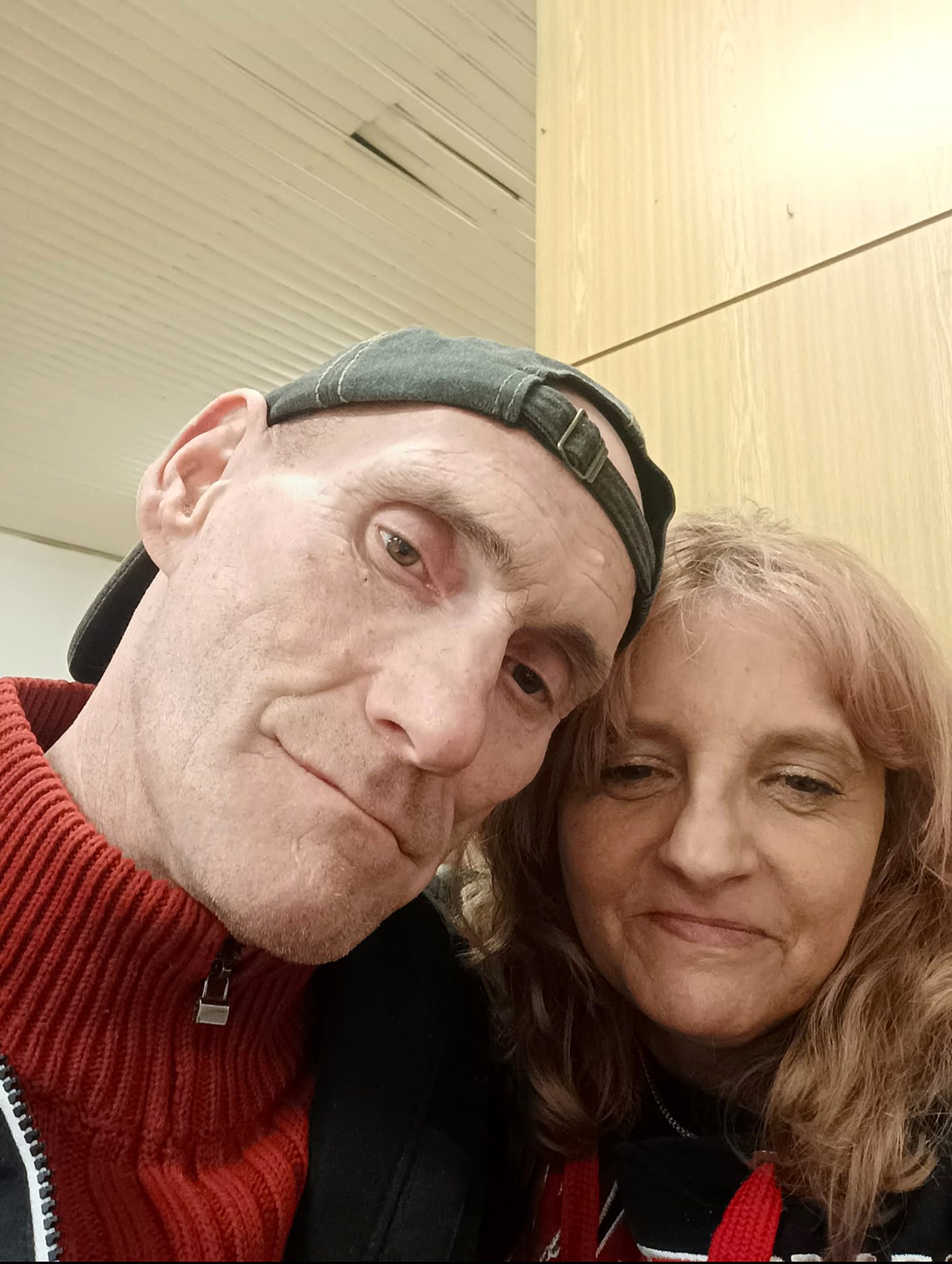 „Lidé měli na Vratislava všelijaké názory, ale já jsem do něho byla zamilovaná,“ říká Antonie. (Fotka je z doby, kdy už Vráťa sváděl boj s následky své fatální omrzliny)