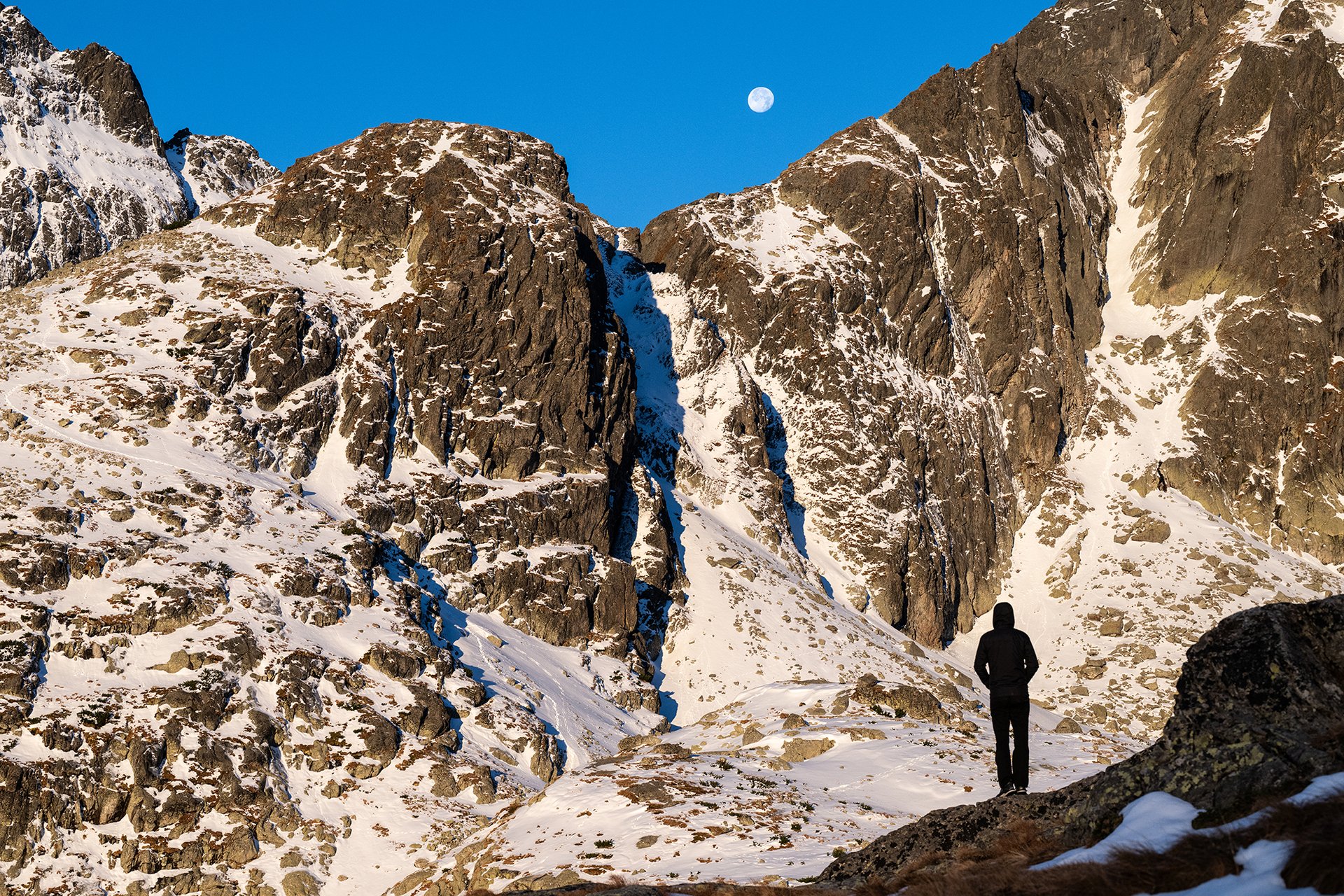 Politika na Slovensku zasahuje do stále více oblastí života. A mezi milovníky hor panuje přesvědčení, že teď dorazila i sem