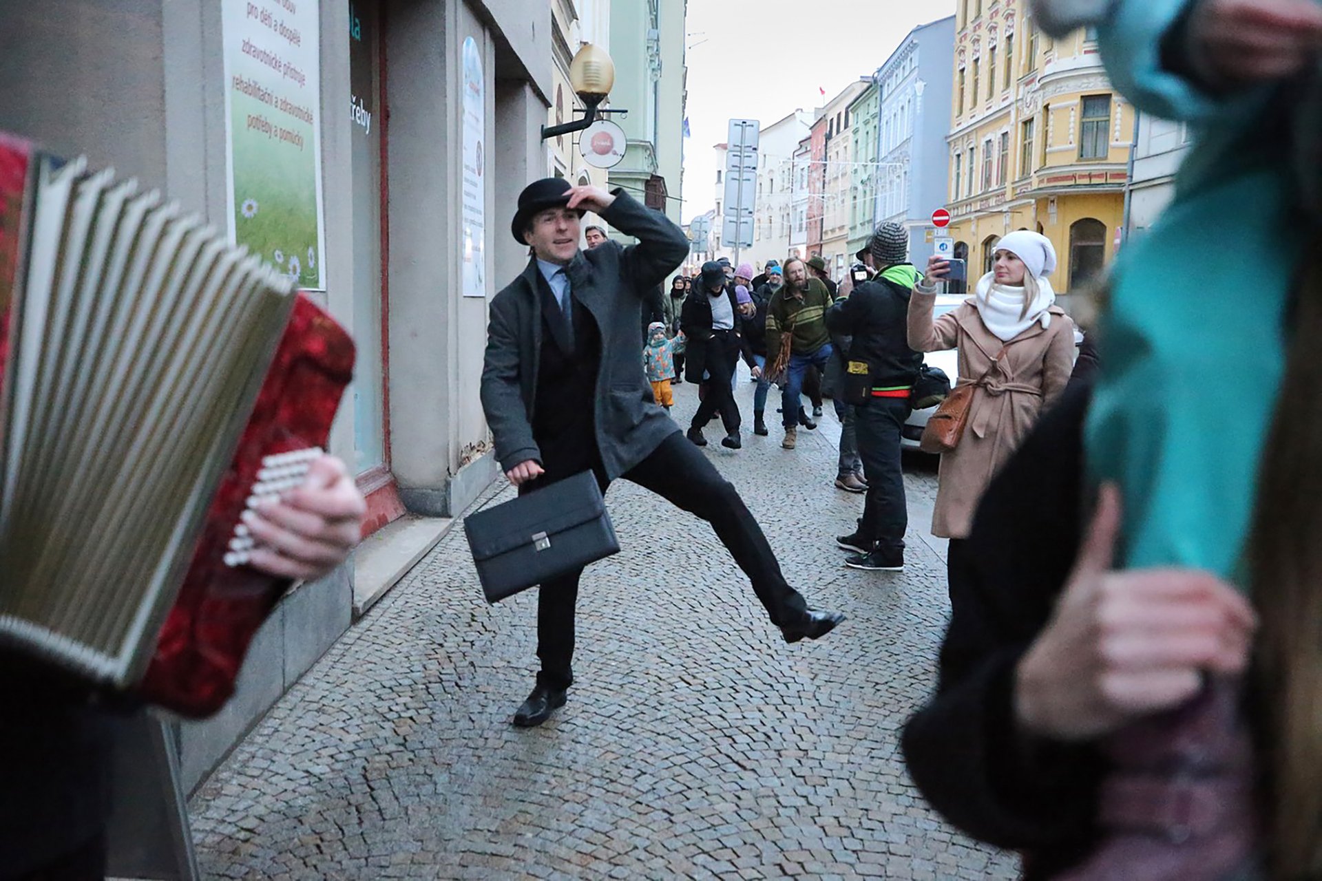 Každoroční švihlá chůze v Brně.