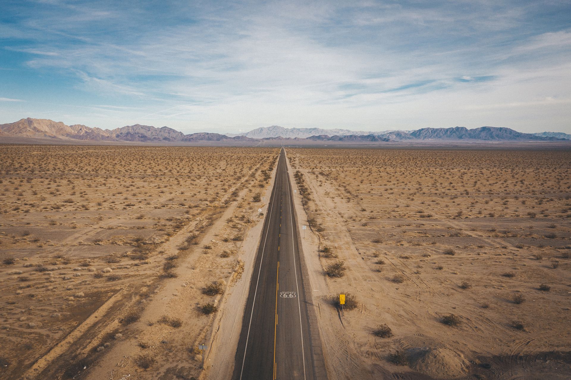 Tam někde je naděje, nebo prostě jen něco jiného. (Část dávné Route 66)