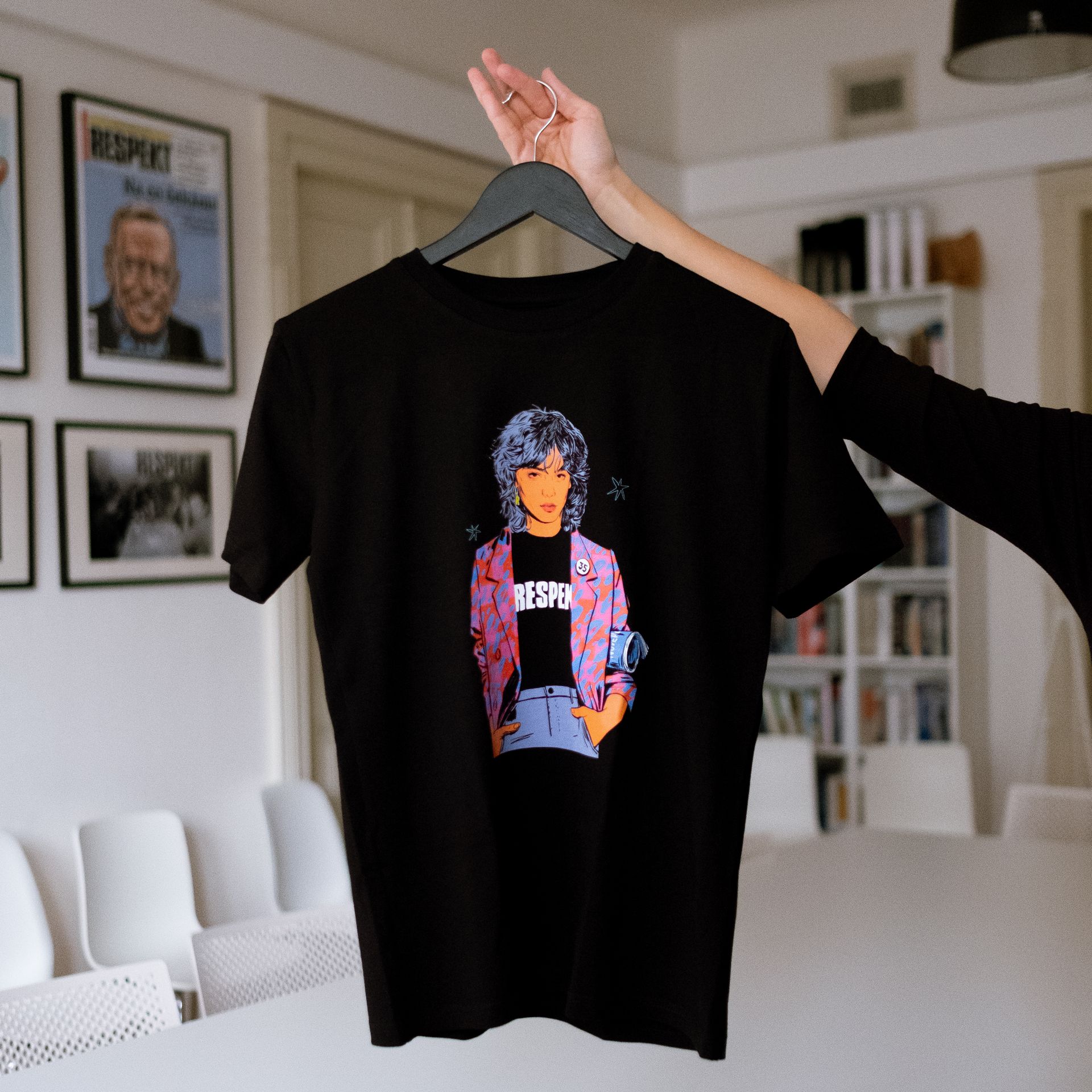 Triko s ilustrací Respekt 35 let unisex (L)