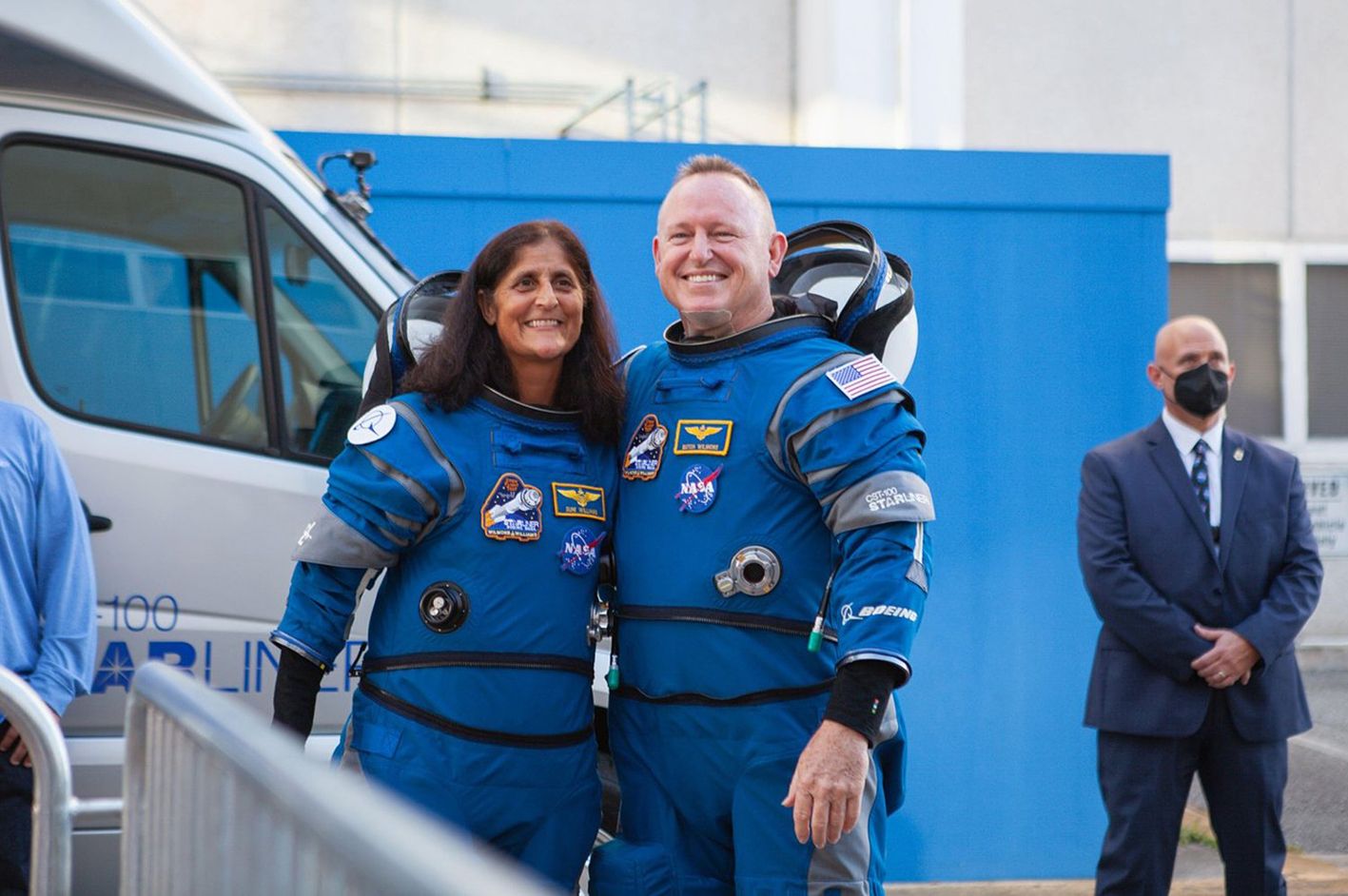 Dva měsíce místo osmi dní v kosmu. (Astronauti Sunita Williams a Barry Wilmore)