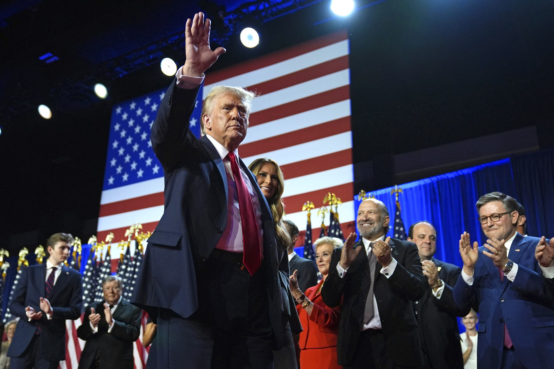 Bod zlomu pro Spojené státy. (Donald Trump před svými příznivci ve West Palm Beach na Floridě)